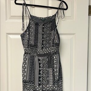 Wild Fable Black and White Geometric Maxi Dress Tie Shoulder Elastic Top XXL